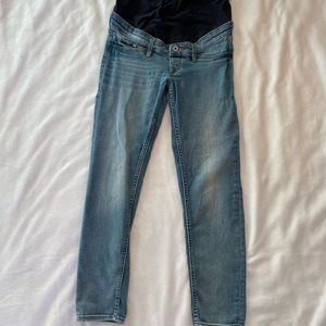 Pinkblush maternity crop jeans